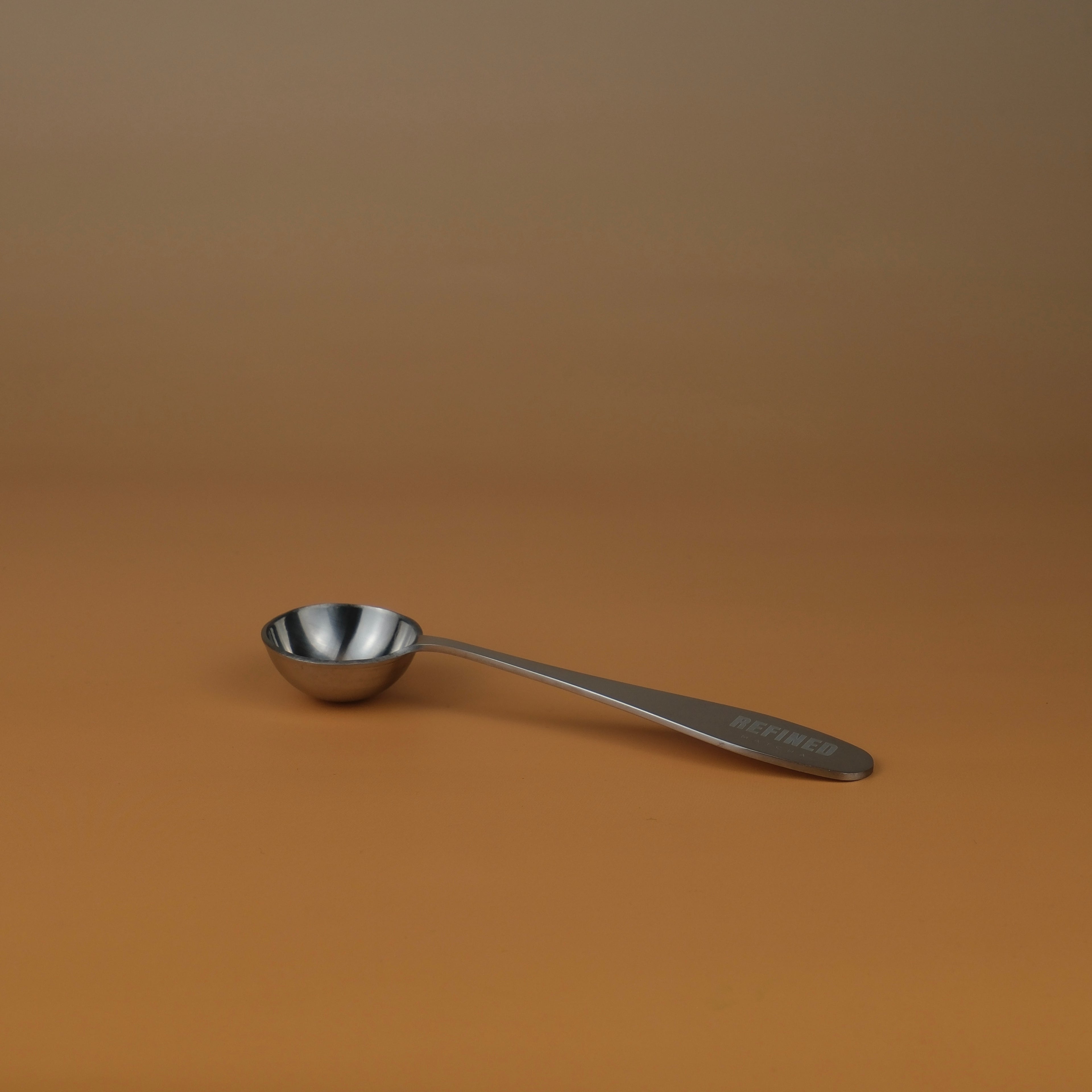 Metal measurement scoop